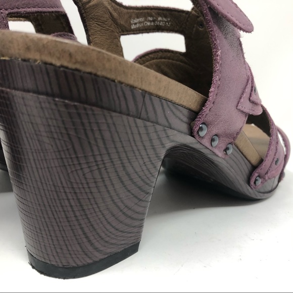 Sold! Dansko Leather Flower Wedge Sandel - Picture 5 of 8